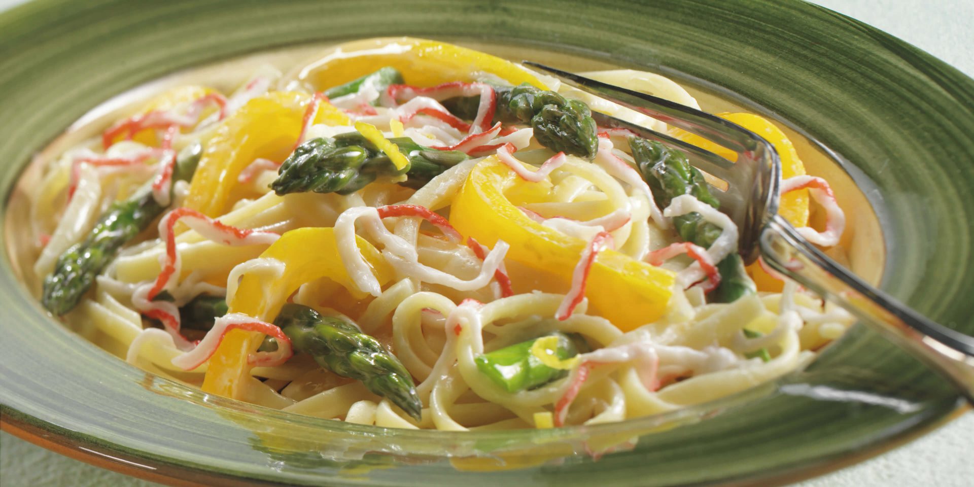 creamy-crab-and-asparagus-linguine-clover-leaf